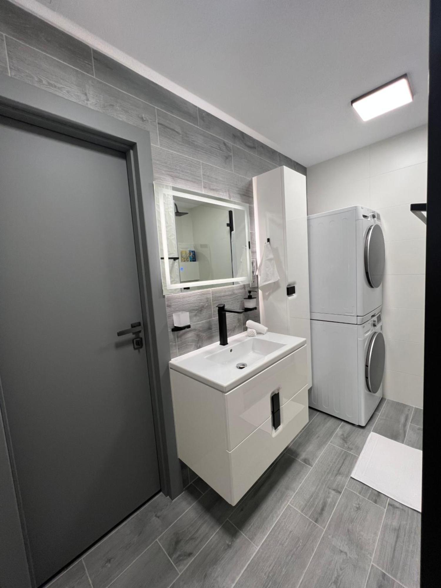 Apartman Piccoladuo V Banskej Bystrici Banská Bystrica Esterno foto